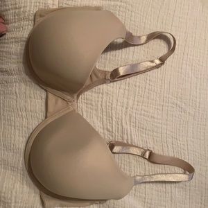 Ellen Tracy Nude Bra